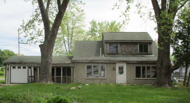 Photo of 124 Roselawn St, Algonac, MI 48001