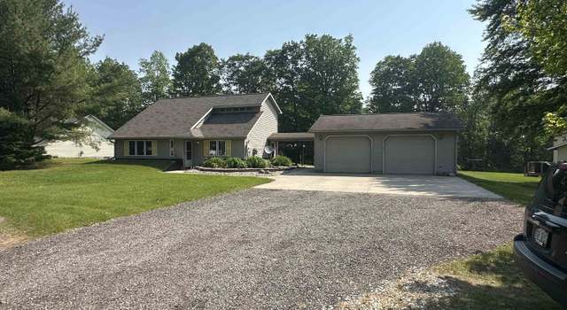 Photo of 478 Donnet Ct, Clare, MI 48617