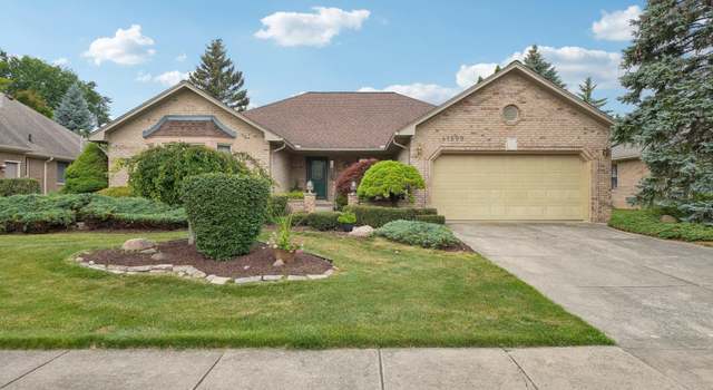 Photo of 41599 Red Oak Dr, Sterling Heights, MI 48314