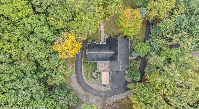 Photo of 701 Gentry Ct, Howell, MI 48843