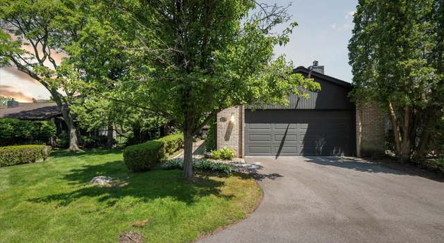 Photo of 4279 Wabeek Lake Dr S, Bloomfield Hills, MI 48302