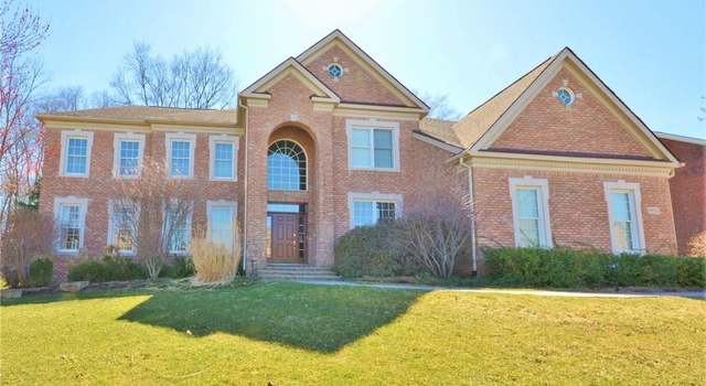 Photo of 50721 Chesapeake Dr, Novi, MI 48374