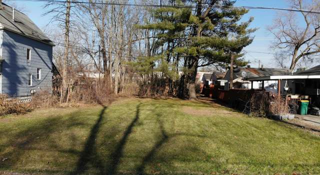 Photo of 28600 Grayling Ave, Farmington Hills, MI 48336