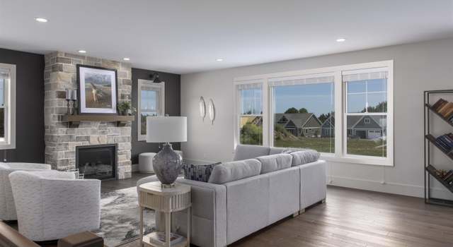 Photo of 203 Vineyard Ridge Dr, Traverse City, MI 49686