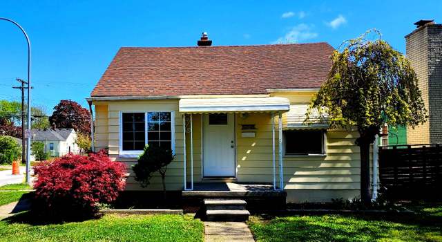Photo of 19105 Woodside St, Harper Woods, MI 48225