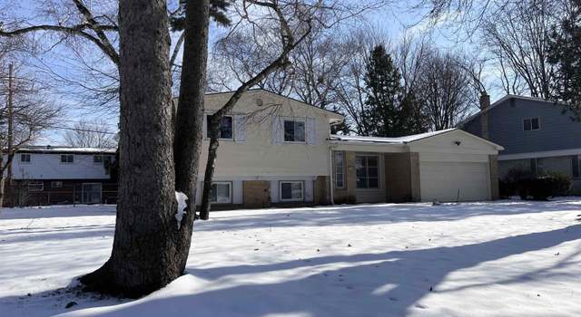 Photo of 27054 Arlington Dr, Southfield, MI 48076