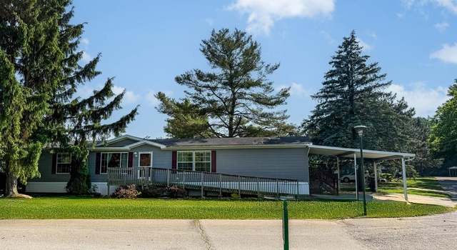 Photo of 12 Parkwood Dr, St Louis, MI 48880