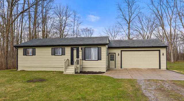 Photo of 63325 Place Rd, Lenox, MI 48050