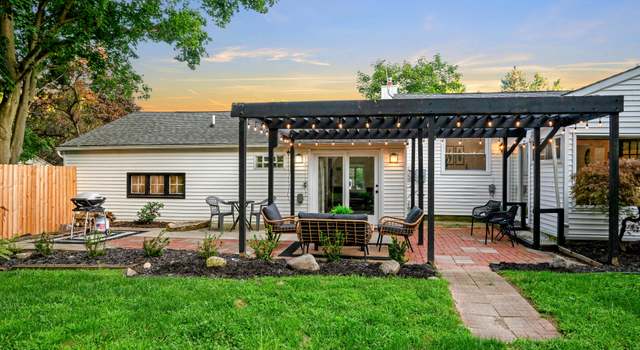 Photo of 470 Maplehill Rd, Rochester Hills, MI 48306