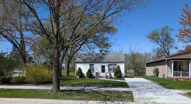 Photo of 25890 Maywood St, Woodhaven, MI 48183