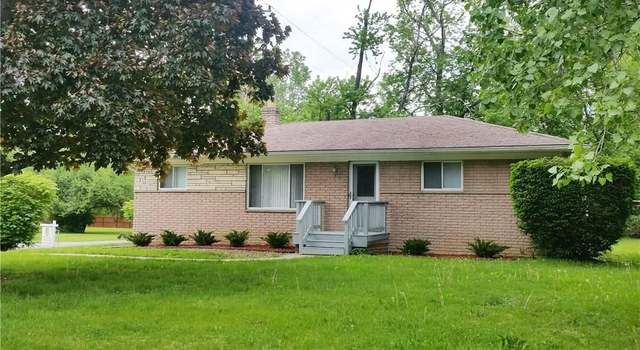 Photo of 23100 Mapleridge Dr, Southfield, MI 48075