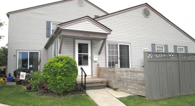 Photo of 33250 Harper Ave St, St Clair Shores, MI 48082