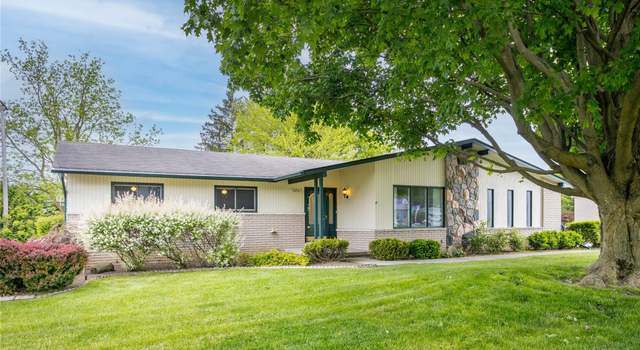 Photo of 34961 Drake Heights Dr, Farmington, MI 48335