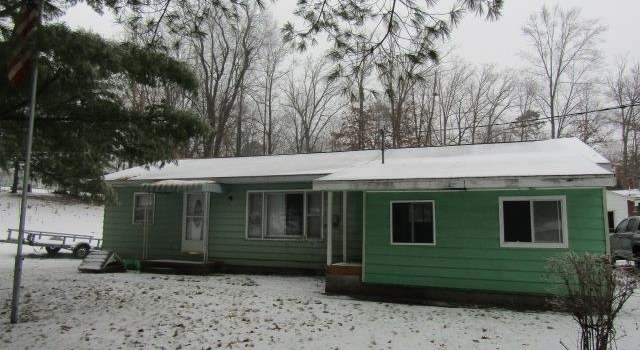 Photo of 3237 Lansing St, Harrison, MI 48625