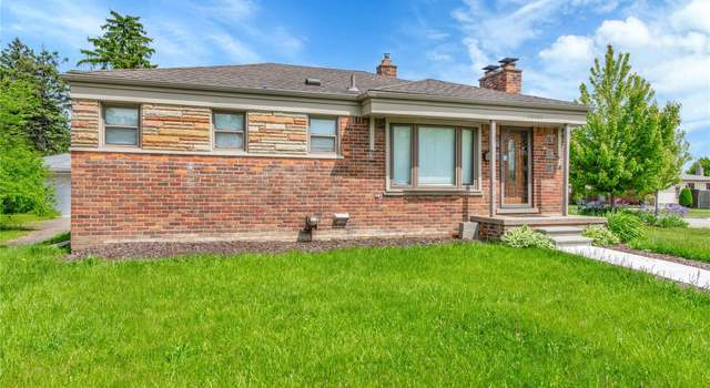 Photo of 26500 Grant St, St Clair Shores, MI 48081