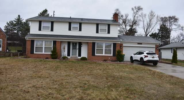 Photo of 28314 N Skye Dr, Farmington Hills, MI 48334