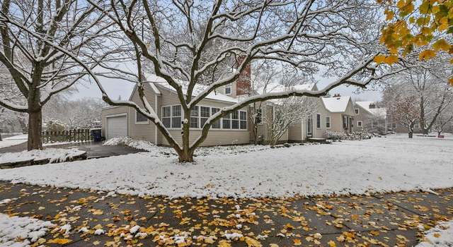 Photo of 2050 Tenway Dr SE, East Grand Rapids, MI 49506
