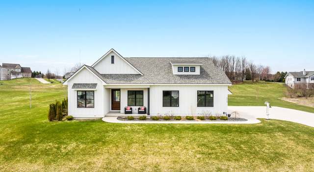 Photo of 5069 Stonefield Dr, Traverse City, MI 49684