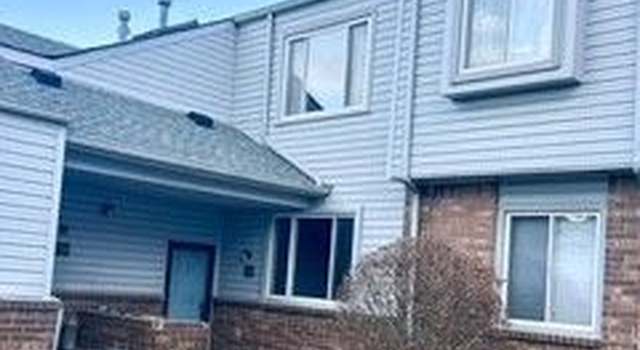 Photo of 726 Claire Pointe Cir, St Clair Shores, MI 48081