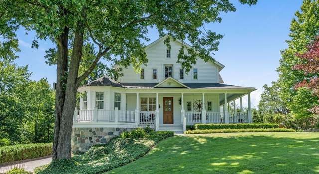 Photo of 1502 Old Salem Ct, Birmingham, MI 48009