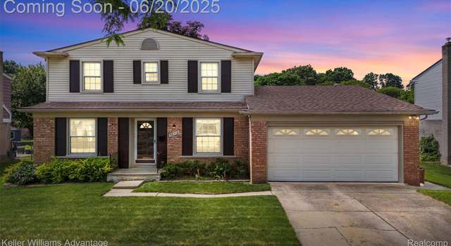 Photo of 36113 Barkley St, Livonia, MI 48154