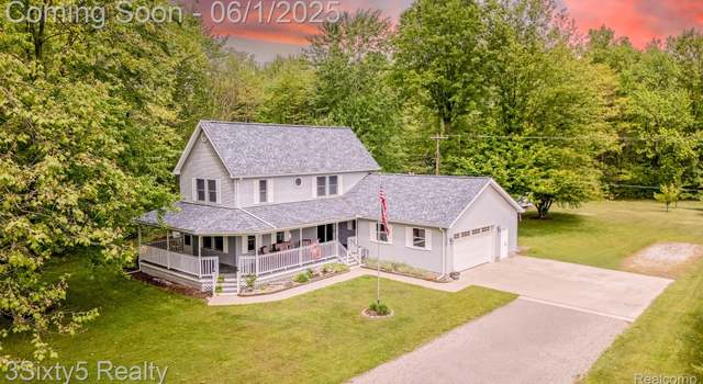 Photo of 1400 Oakville Waltz Rd, New Boston, MI 48164
