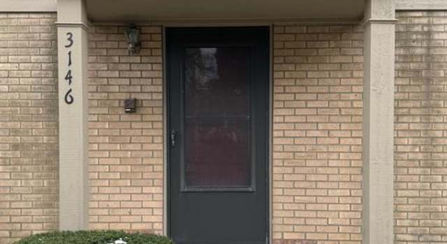 Photo of 3146 Hidden Ridge Dr, Waterford, MI 48328