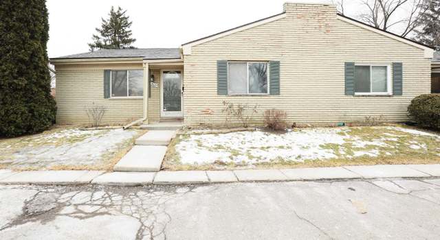 Photo of 26065 Franklin Pointe Dr, Southfield, MI 48034