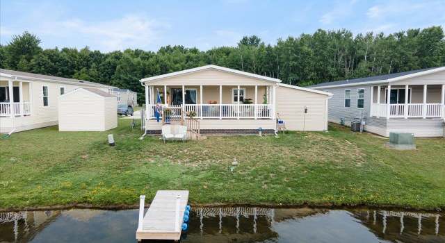 Photo of 6281 Square Lake Dr, Kimball, MI 48074