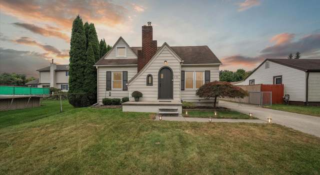 Photo of 3156 Waukegan St, Auburn Hills, MI 48326