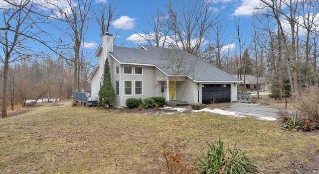 Photo of 8716 Currie Rd, Northville, MI 48168