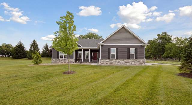 Photo of 4506 Emerald Valley Loop, Fowlerville, MI 48836