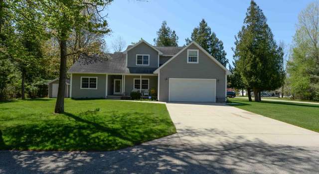 Photo of 722 Bennington St, East Tawas, MI 48730