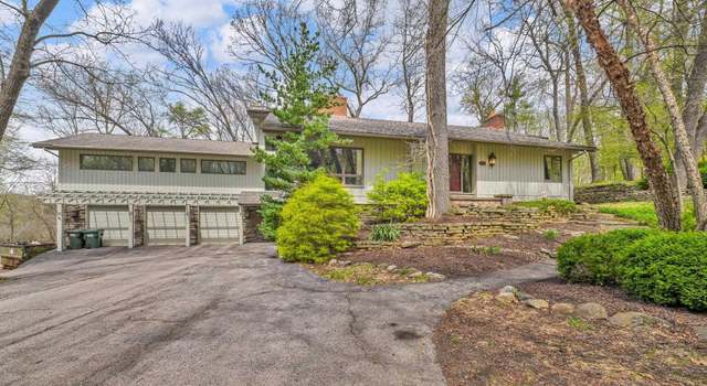 Photo of 905 Hidden Oak Hill Ln, Rochester Hills, MI 48306