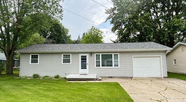 Photo of 214 Seventh St, Breckenridge, MI 48615