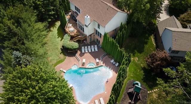 Photo of 5007 Cherry Blossom Cir, West Bloomfield, MI 48324
