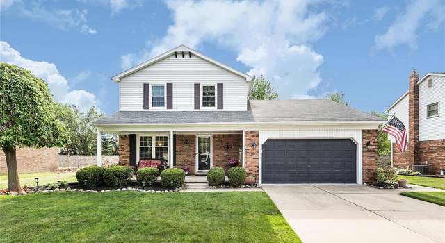 Photo of 15065 Woodside Dr, Livonia, MI 48154