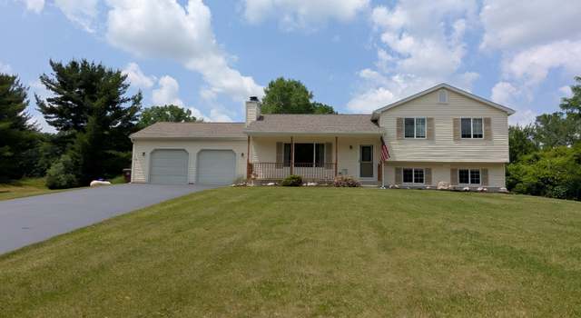 Photo of 4005 Indian Camp Trl, Howell, MI 48855