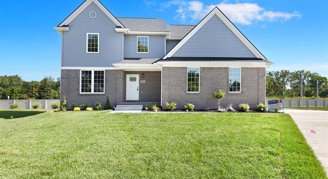 Photo of 26328 Silver Creek Dr, Flat Rock, MI 48134