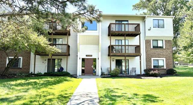 Photo of 30028 W 12 Mile Rd #32, Farmington Hills, MI 48334