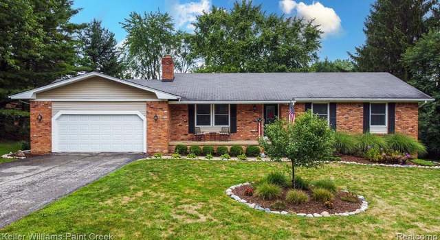 Photo of 8564 Elizabeth Lake Rd, White Lake, MI 48386