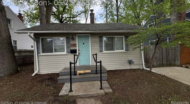 Photo of 648 W Hazelhurst St, Ferndale, MI 48220