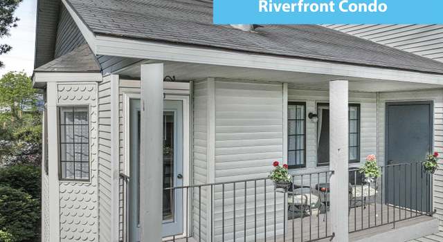 Photo of 525 Riverine Dr, Traverse City, MI 49684