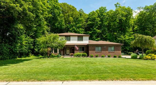 Photo of 22795 Vacri Ln, Farmington Hills, MI 48335