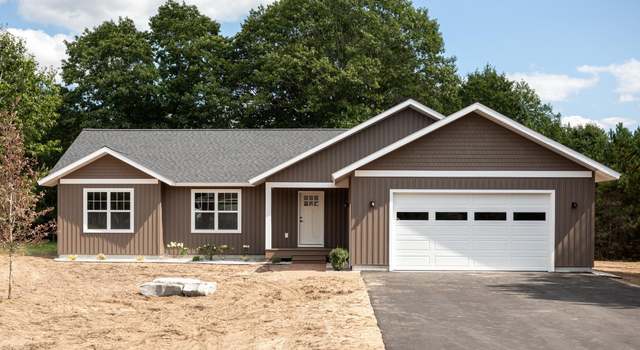 Photo of 1823 Old Cabin Dr, Interlochen, MI 49643