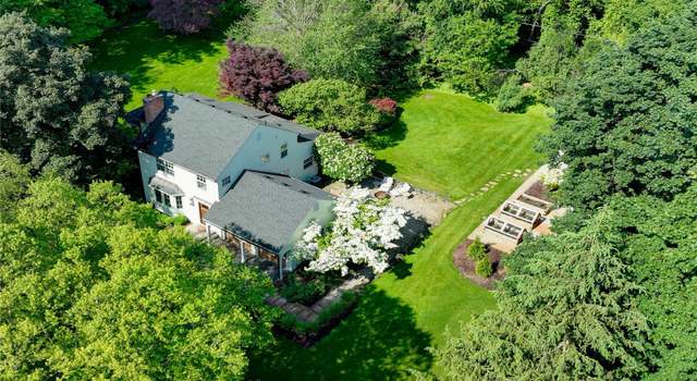 Photo of 32965 Franklin Ct, Franklin, MI 48025