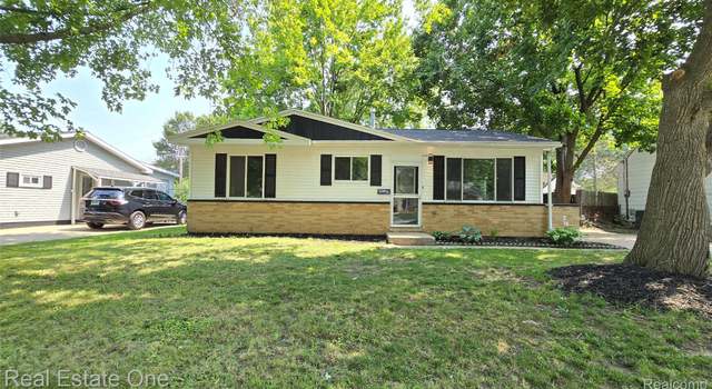 Photo of 3715 Wedgewood Dr, Lansing, MI 48911