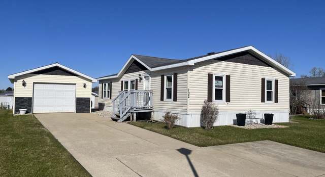 Photo of 102 Ashley Cir, Swartz Creek, MI 48473
