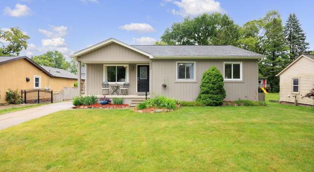 Photo of 3295 Emmons Ave, Rochester Hills, MI 48307