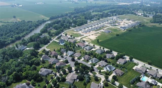 Photo of 16 Clarmarc Ct #8, Frankenmuth, MI 48734